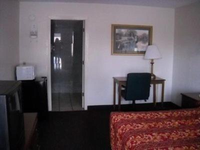 Capital Inn Cordele Room photo