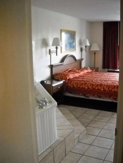 Capital Inn Cordele Room photo
