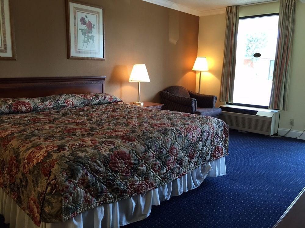 Capital Inn Cordele Exterior photo