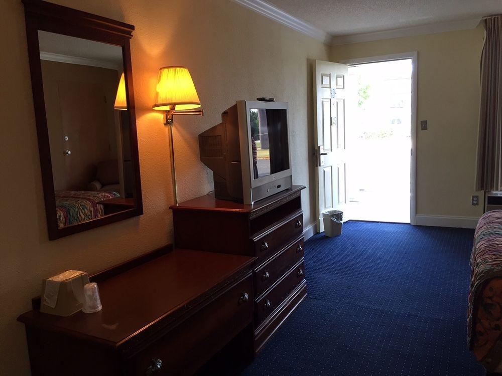 Capital Inn Cordele Exterior photo