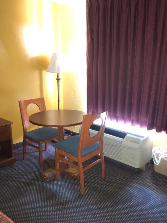 Capital Inn Cordele Exterior photo